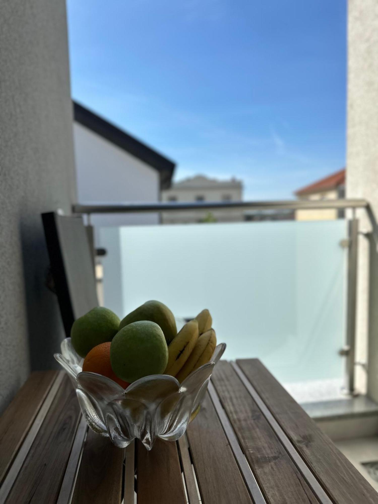 Apartman “Manhattan” Križevci エクステリア 写真