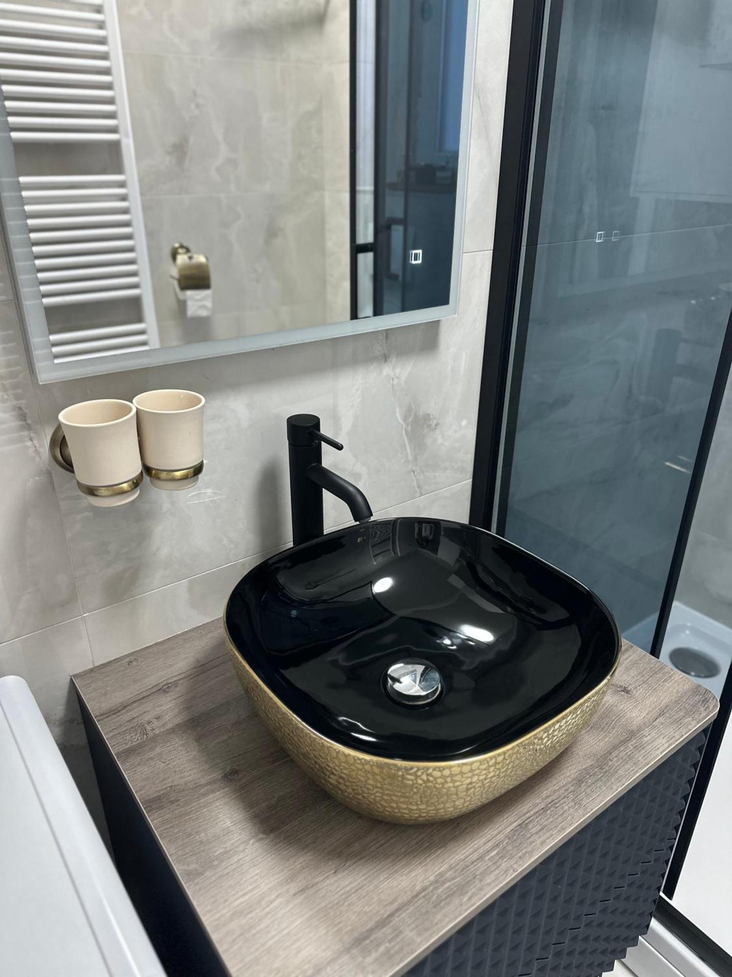 Apartman “Manhattan” Križevci エクステリア 写真